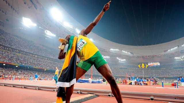 AC MILAN SPORTS全站-世界田径：肯尼亚跑者连续破纪录，赛场火爆！，肯尼亚跑步视频